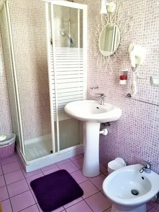 Tek Büyük veya İki Ayrı Yataklı Oda, Özel Banyo