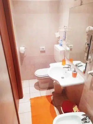 Tek Büyük veya İki Ayrı Yataklı Oda, Özel Banyo