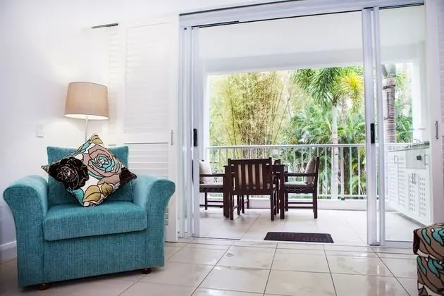Apart Daire, 3 Yatak Odası, Balkon, Bahçe Manzaralı
