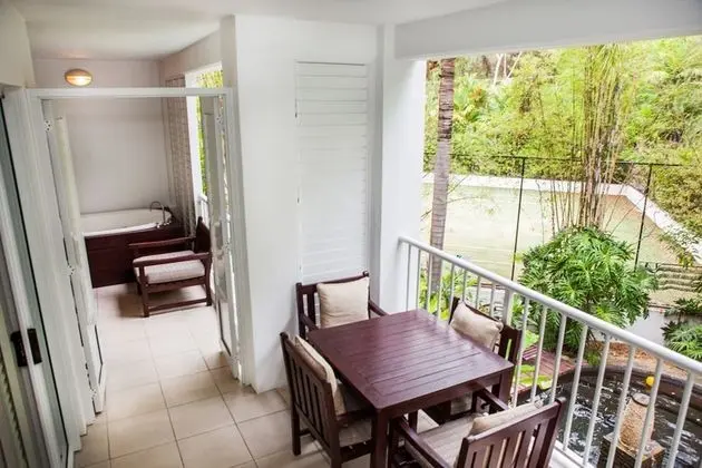 Apart Daire, 3 Yatak Odası, Balkon, Bahçe Manzaralı