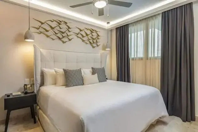 One Bedroom Corner Suite