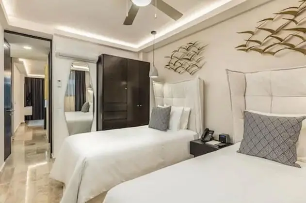 One Bedroom Double Suite