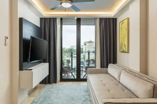One Bedroom Double Suite