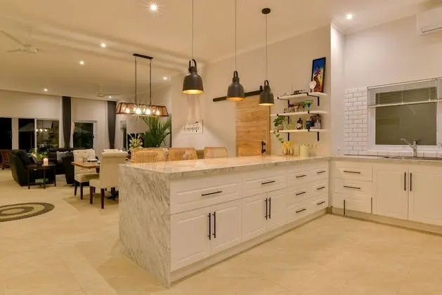 Luxury Villa, 4 Yatak Odası, Kişiye Özel Havuzlu, Plaj Manzaralı