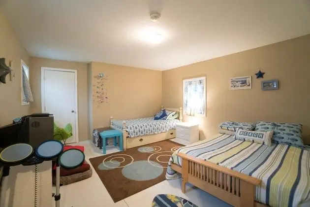 Ev, Birden Çok Yatak (Serenity Cottage)