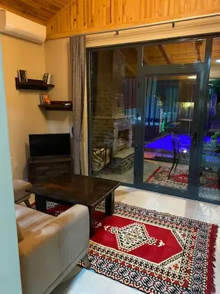 1+1 Korunaklı Özel Havuzlu Jakuzili Bungalov - İadesiz Oda Kahvaltı