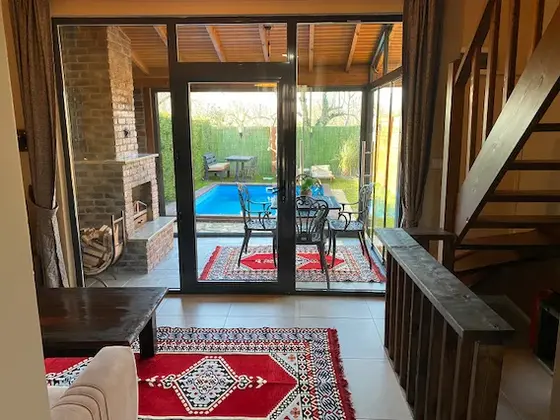 1+1 Korunaklı Özel Havuzlu Jakuzili Bungalov - İadesiz Oda Kahvaltı