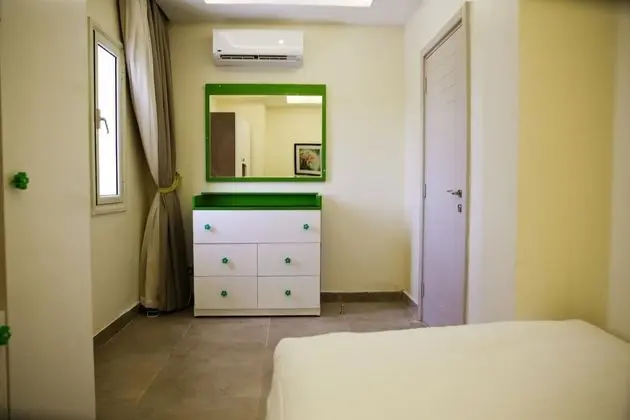 Grand Apart Daire, 3 Yatak Odası, Sigara İçilebilir, Havuz Manzaralı