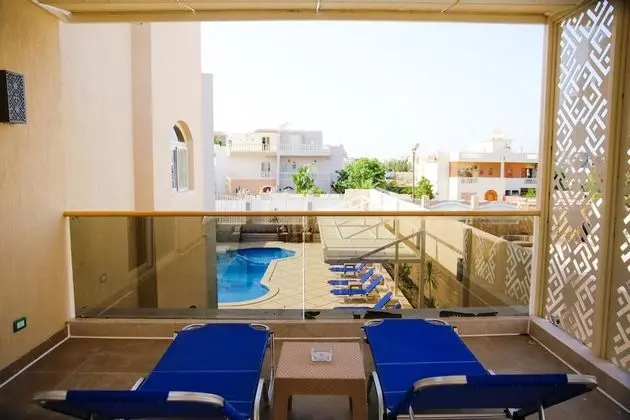 Grand Apart Daire, 3 Yatak Odası, Sigara İçilebilir, Havuz Manzaralı