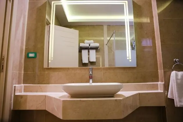 Grand Apart Daire, 3 Yatak Odası, Sigara İçilebilir, Havuz Manzaralı
