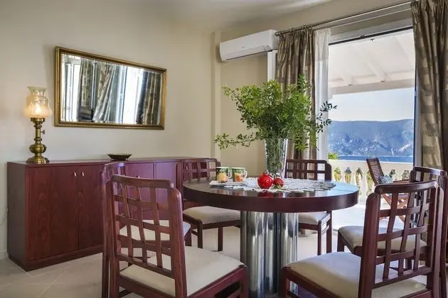 Villa, 4 Yatak Odası, Kişiye Özel Havuzlu, Deniz Manzaralı