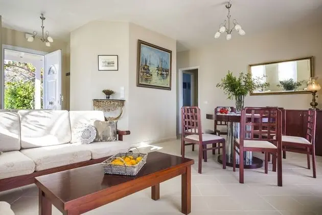 Villa, 4 Yatak Odası, Kişiye Özel Havuzlu, Deniz Manzaralı