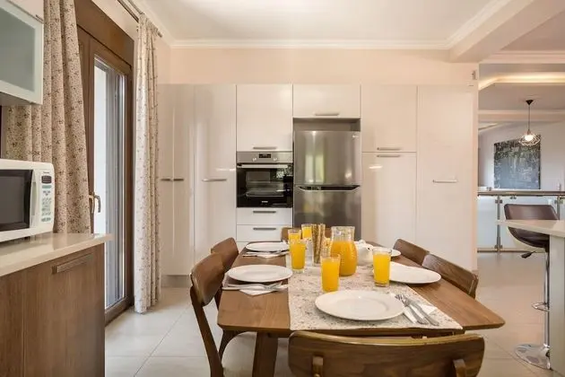 Deluxe Villa