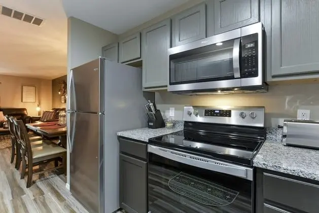 Daire (Serenity NOW **REMODELED - Pool - NO )