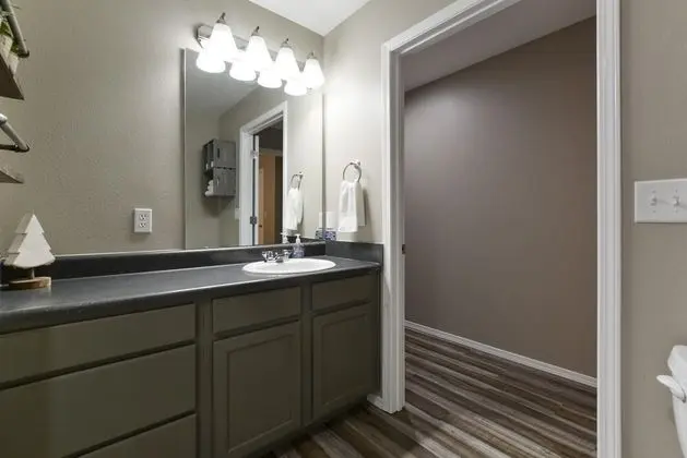 Daire (Serenity NOW **REMODELED - Pool - NO )