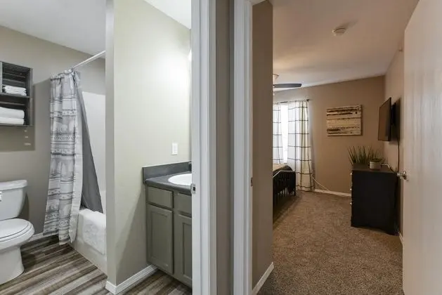 Daire (Serenity NOW **REMODELED - Pool - NO )