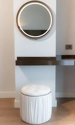 Delüks Kara Manzaralı Oda