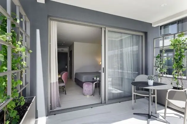 Deluxe Cozy Suite
