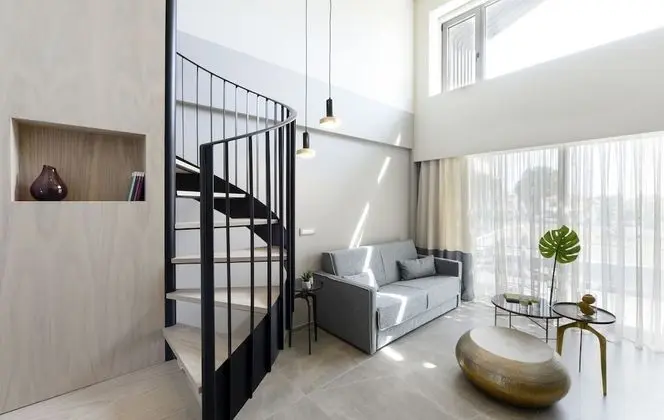 Premier Loft Plus Pool View