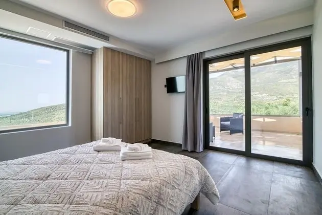 Family Ev, Birden Çok Yatak, 2 Banyolu, Bahçeli (Serenity Suites Sea View 2)