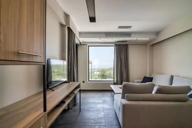 Family Ev, Birden Çok Yatak, 2 Banyolu, Bahçeli (Serenity Suites Sea View 2)