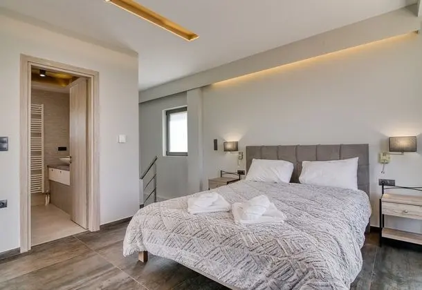 Family Ev, Birden Çok Yatak, 2 Banyolu, Bahçeli (Serenity Suites Sea View 2)