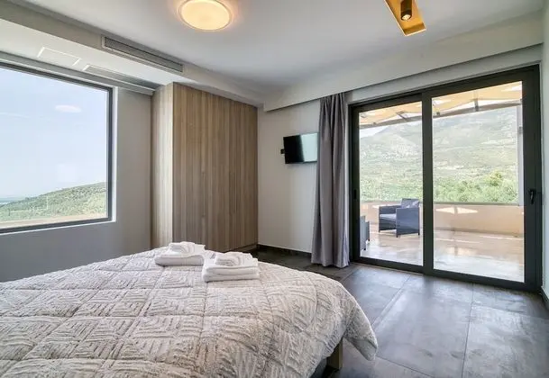 Family Ev, Birden Çok Yatak, 2 Banyolu, Bahçeli (Serenity Suites Sea View 2)