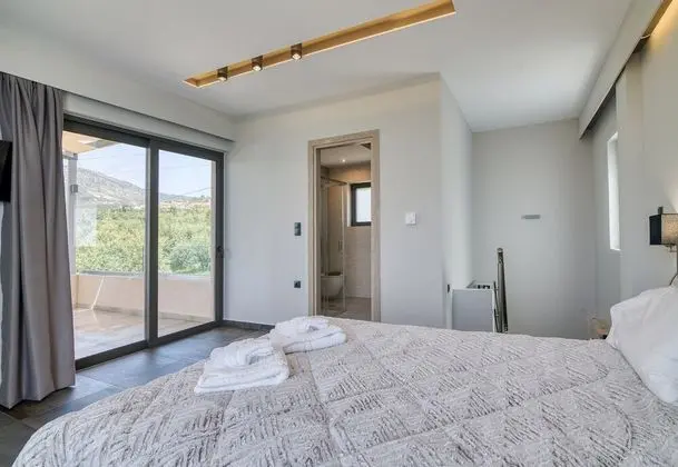 Family Ev, Birden Çok Yatak, 2 Banyolu, Bahçeli (Serenity Suites Sea View 2)