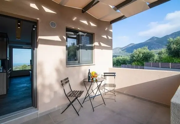 Family Ev, Birden Çok Yatak, 2 Banyolu, Bahçeli (Serenity Suites Sea View 2)