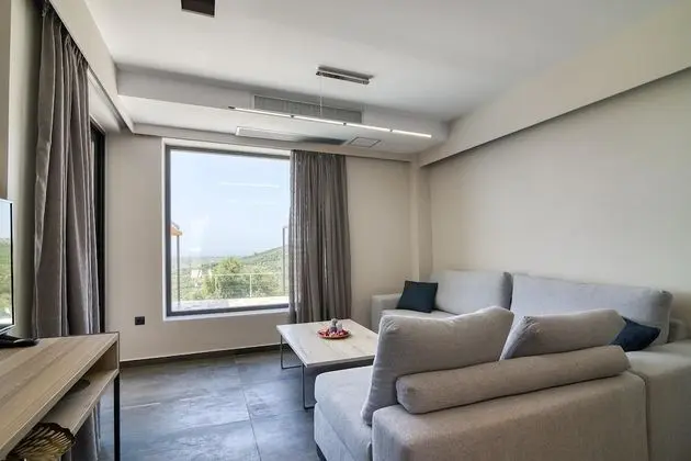 Family Ev, Birden Çok Yatak, 2 Banyolu, Bahçeli (Serenity Suites Sea View 3)
