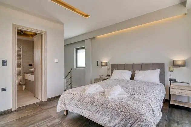 Family Ev, Birden Çok Yatak, 2 Banyolu, Bahçeli (Serenity Suites Sea View 4)