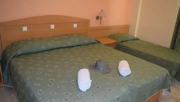 Standard Üç Kişilik Oda