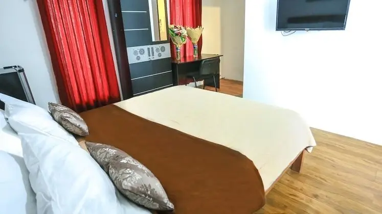Comfort Tek Büyük Yataklı Oda