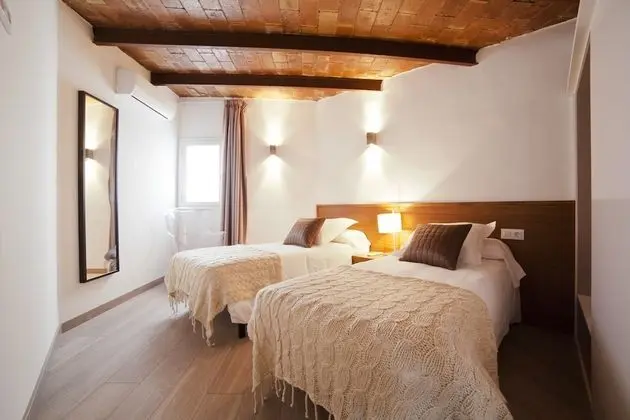 Apart Daire (Atic, Ronda Universitat 13)