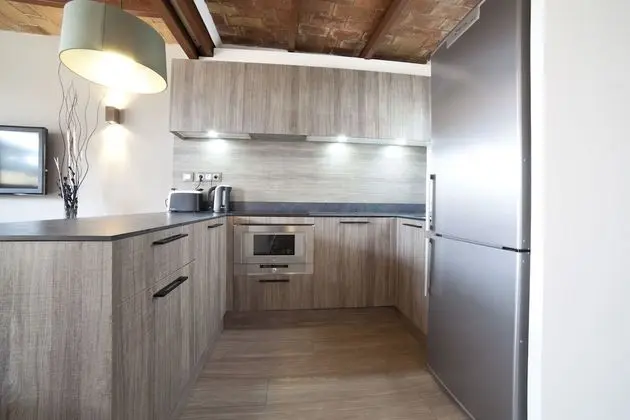 Apart Daire (Atic, Ronda Universitat 13)