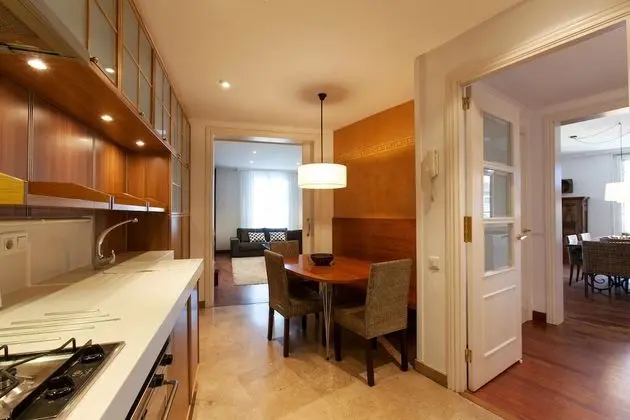 Deluxe Apart Daire, 4 Yatak Odası (Ronda Universitat 17)