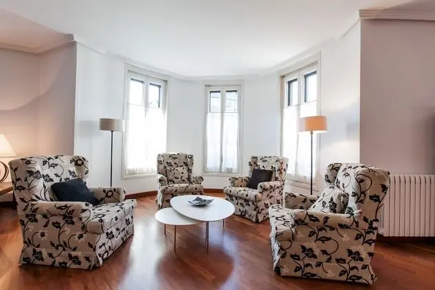 Deluxe Apart Daire, 4 Yatak Odası (Ronda Universitat 17)