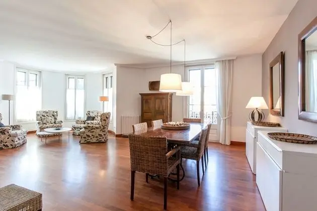 Deluxe Apart Daire, 4 Yatak Odası (Ronda Universitat 17)