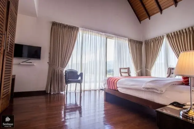Deluxe Üç Kişilik Oda, Göl Manzaralı
