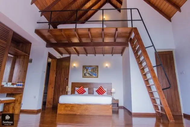 Deluxe Üç Kişilik Oda, Göl Manzaralı