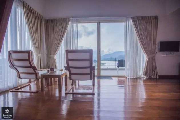 Deluxe Üç Kişilik Oda, Göl Manzaralı