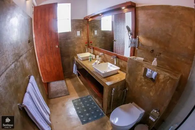 Deluxe Üç Kişilik Oda, Göl Manzaralı
