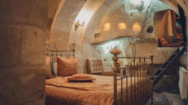 Pirinçli Oda, Jakuzili ve Türk Hamamlı