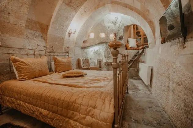 Pirinçli Oda, Jakuzili ve Türk Hamamlı