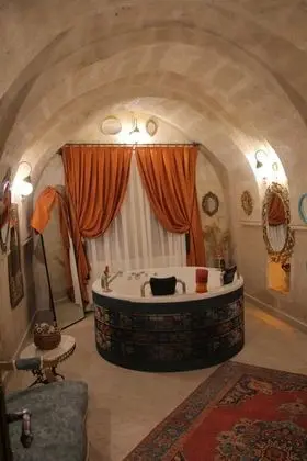 Sultan Suit, Vadi Manzaralı, Jakuzili