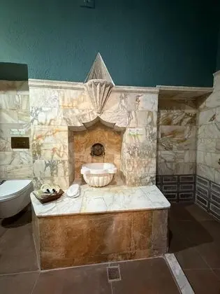 Sultan Suit, Vadi Manzaralı, Jakuzili