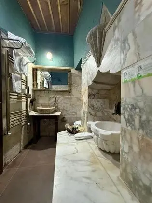 Sultan Suit, Vadi Manzaralı, Jakuzili