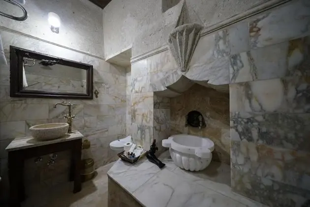 Türk Odası, Vadi Manzaralı, Jakuzili