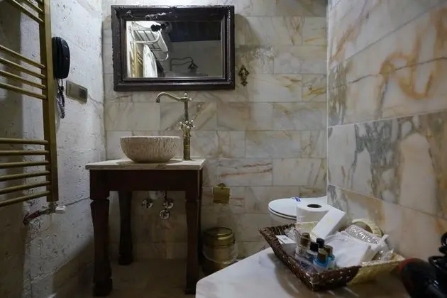 Türk Odası, Vadi Manzaralı, Jakuzili