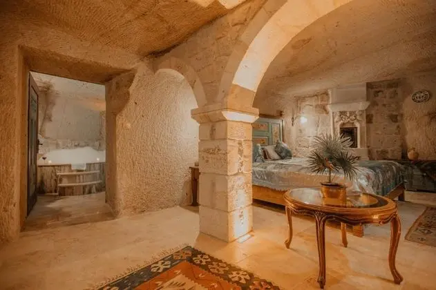 Üzümlü Oda, Jakuzili